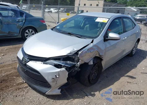 2018 Toyota Corolla Le z USA, uszkodzony, nr VIN 2T1BURHE6JC002098